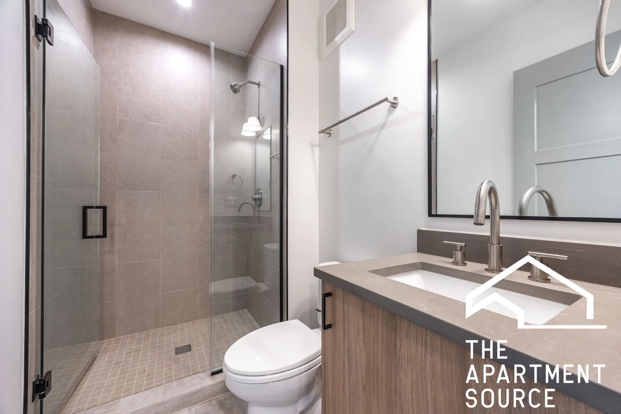 1329 W Estes Ave   60626 60626-unit#1C-Chicago-IL