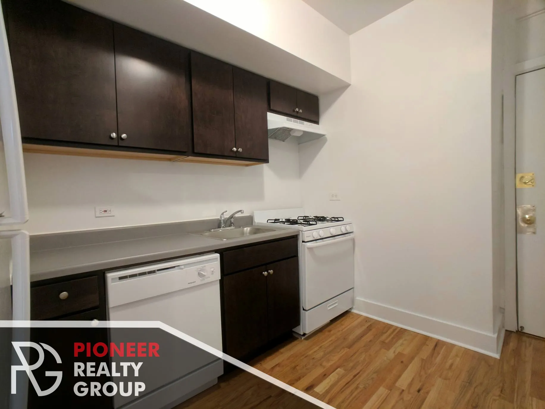 1532 N Kedzie Ave   60651 60651-unit#1F-Chicago-IL