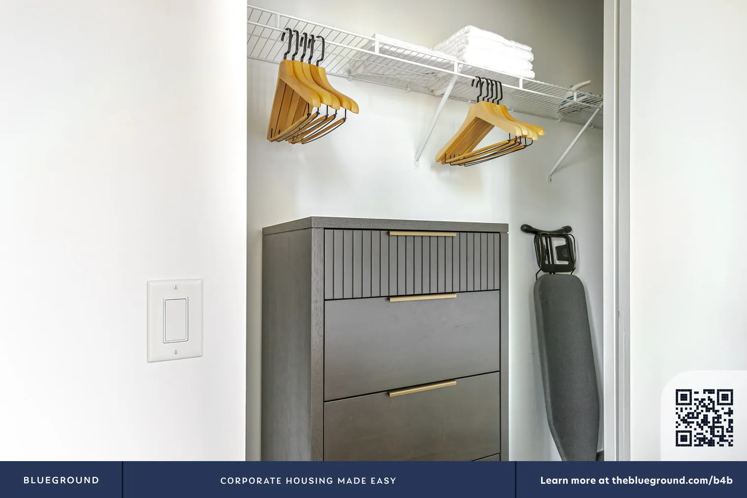 215 W Lake St   60606 60606-Linea-unit#ID1205-Chicago-IL