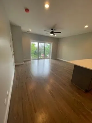 1347 W 47th St   60609 60609-unit#2E-Chicago-IL