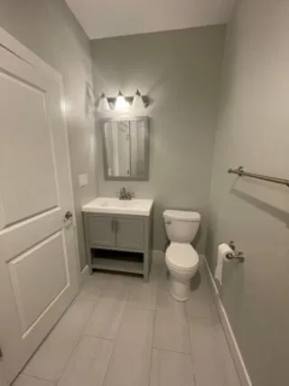 1347 W 47th St   60609 60609-unit#2E-Chicago-IL