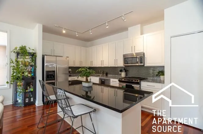 330 N Clinton St   60661 60661-unit#508-Chicago-IL