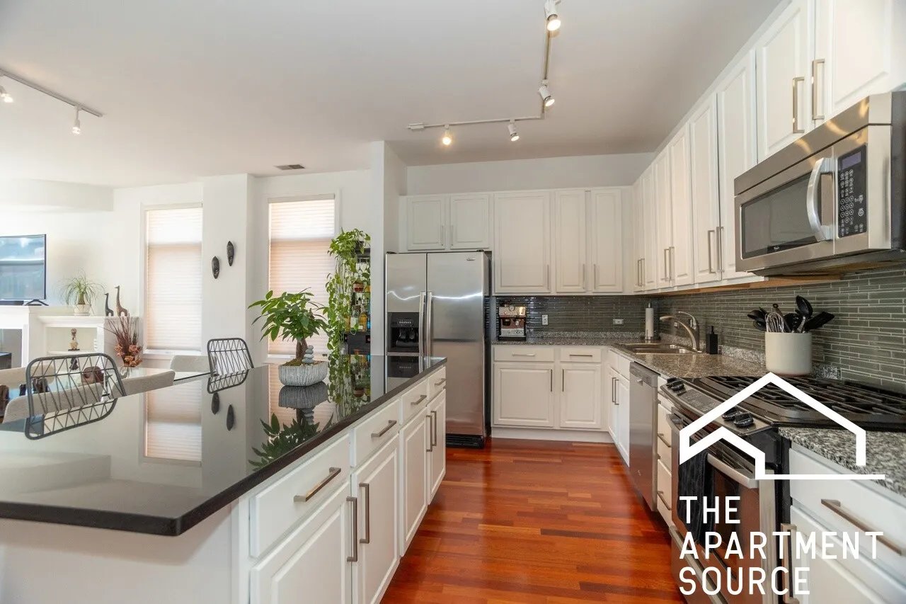 330 N Clinton St   60661 60661-unit#508-Chicago-IL