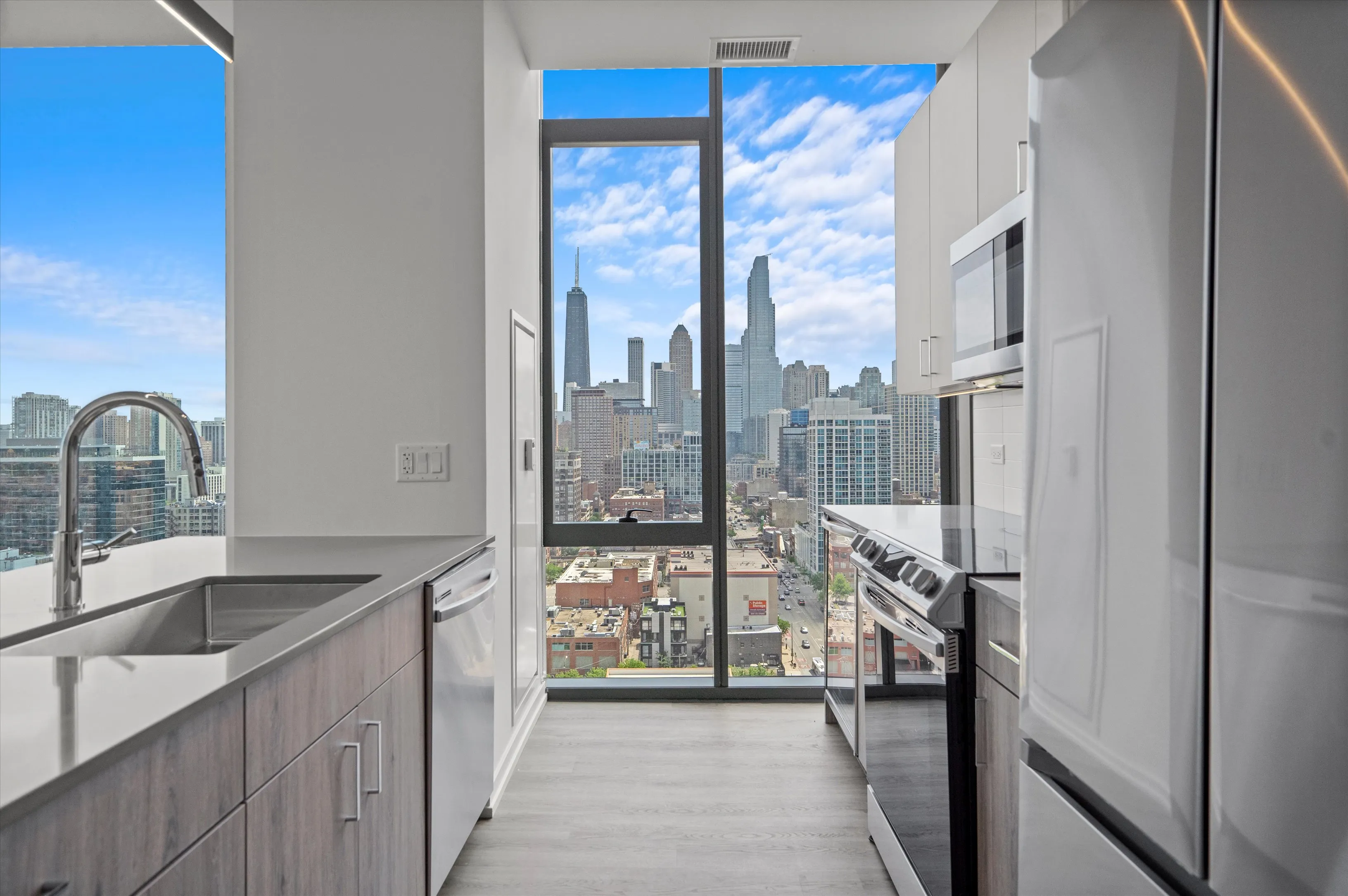 808 N CLEVELAND AVE 60610-The 808 Cleveland