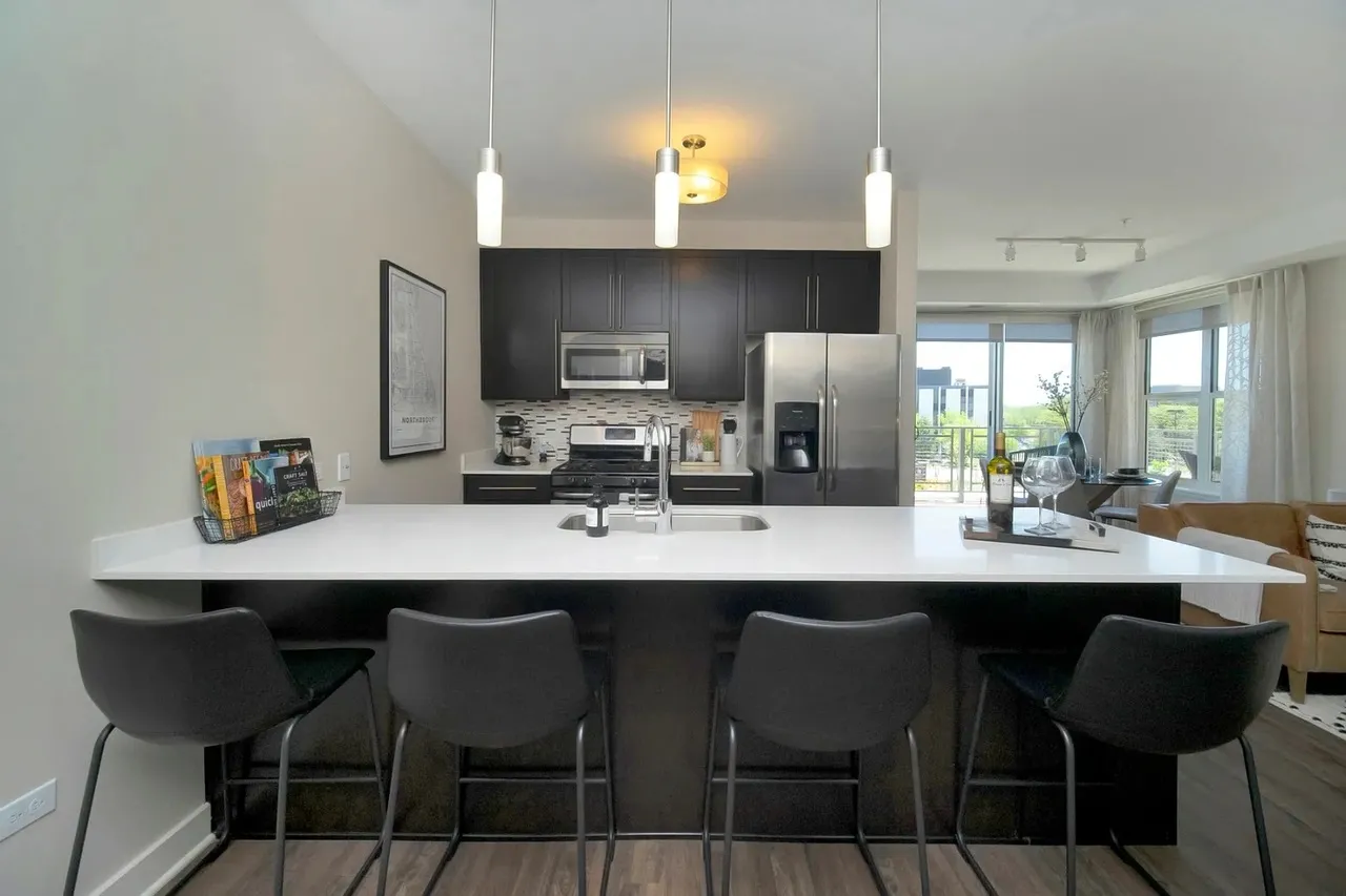 770 Skokie Blvd 60062 60062-TGM-unit#601-Northbrook-IL