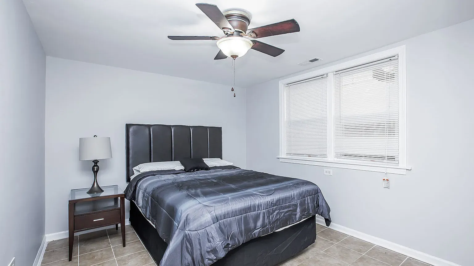 5439 W Schubert Ave 60639 60639-unit#BSMT-Chicago-IL