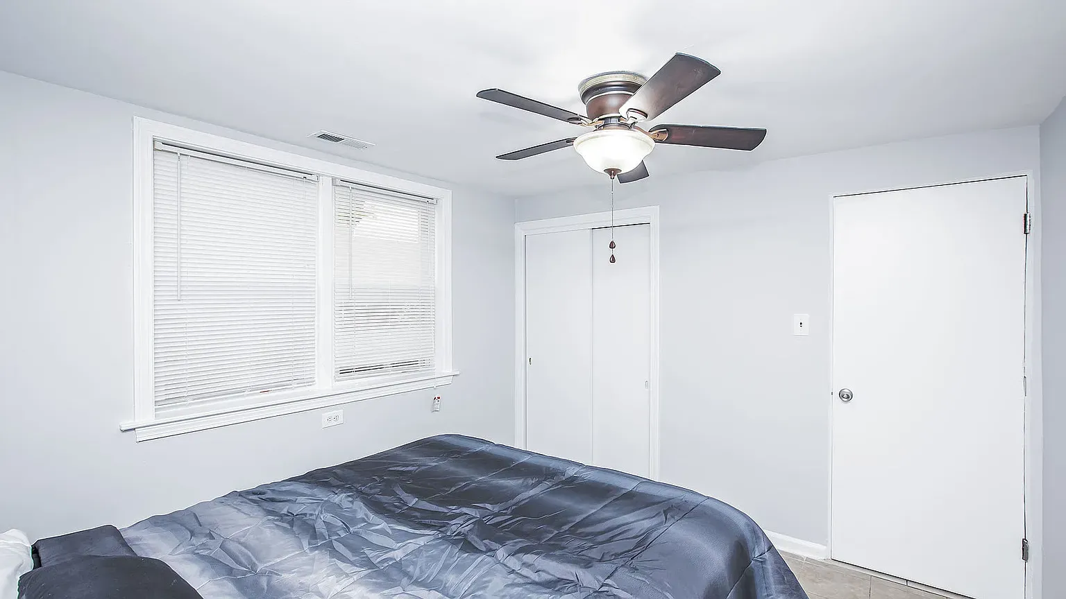 5439 W Schubert Ave 60639 60639-unit#BSMT-Chicago-IL