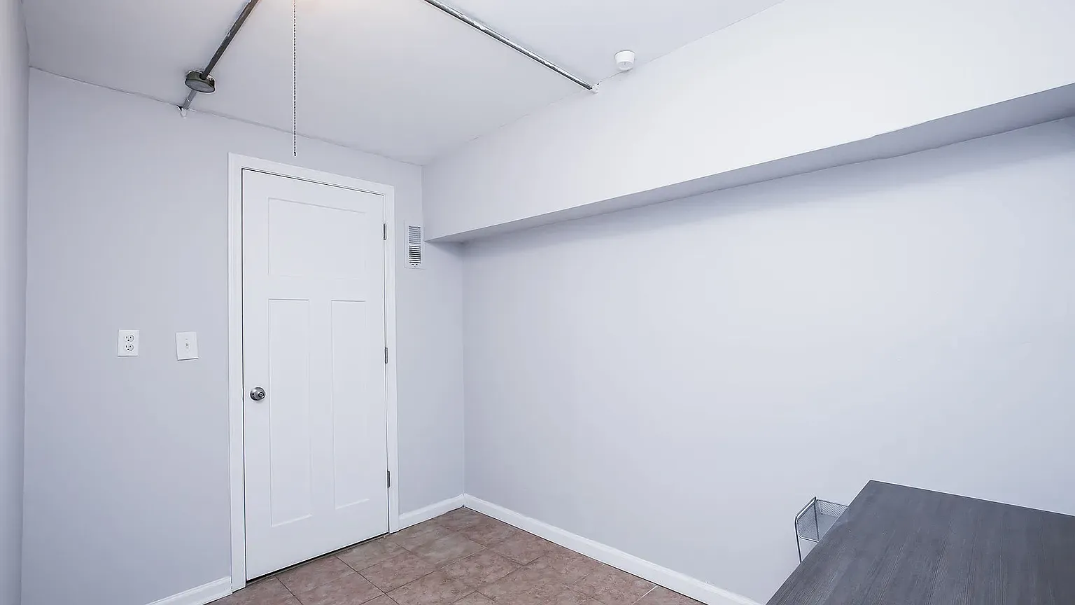 5439 W Schubert Ave 60639 60639-unit#BSMT-Chicago-IL