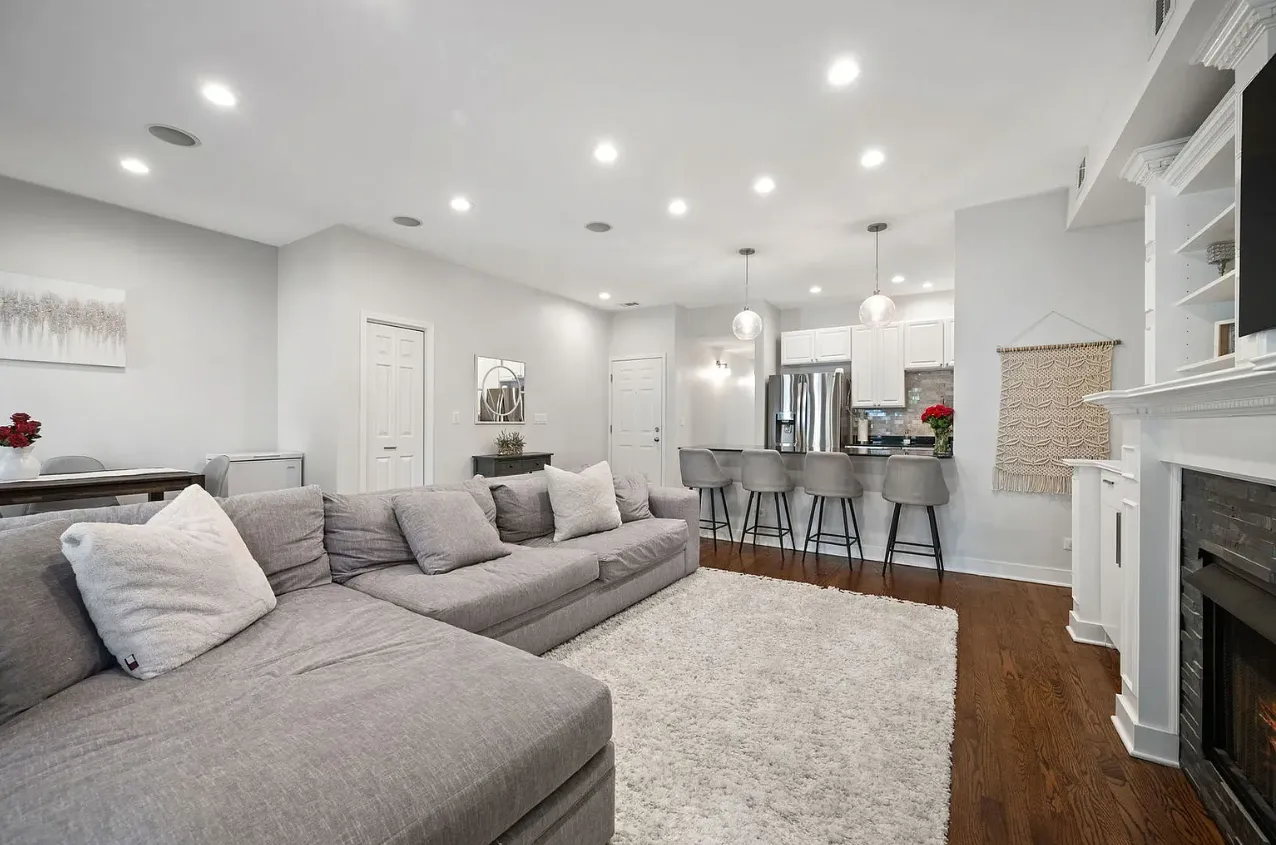 817 W Superior St 60642 60642-unit#2-Chicago-IL