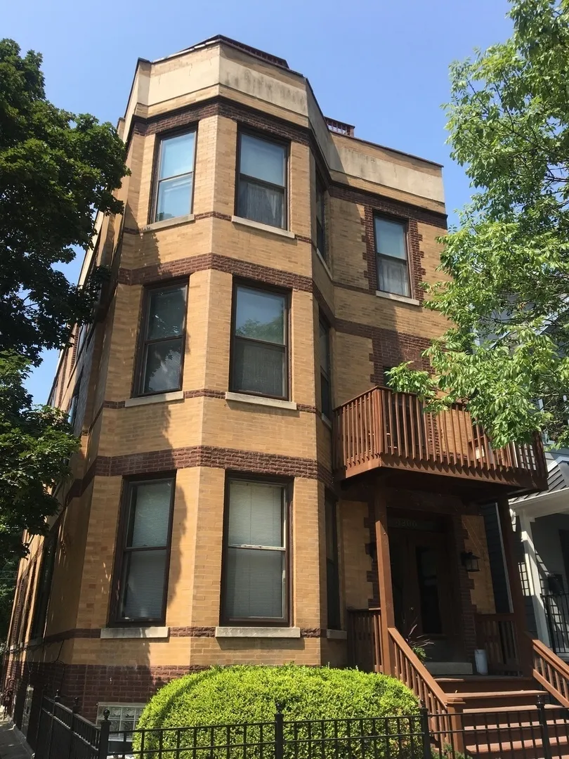 4200 N Damen Ave   60618 60618-4200 Damen-unit#G-Chicago-IL
