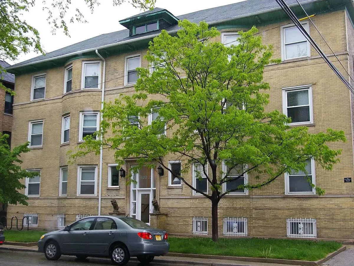 1520 W Sunnyside Ave 60640 60640-unit#3ES-Chicago-IL