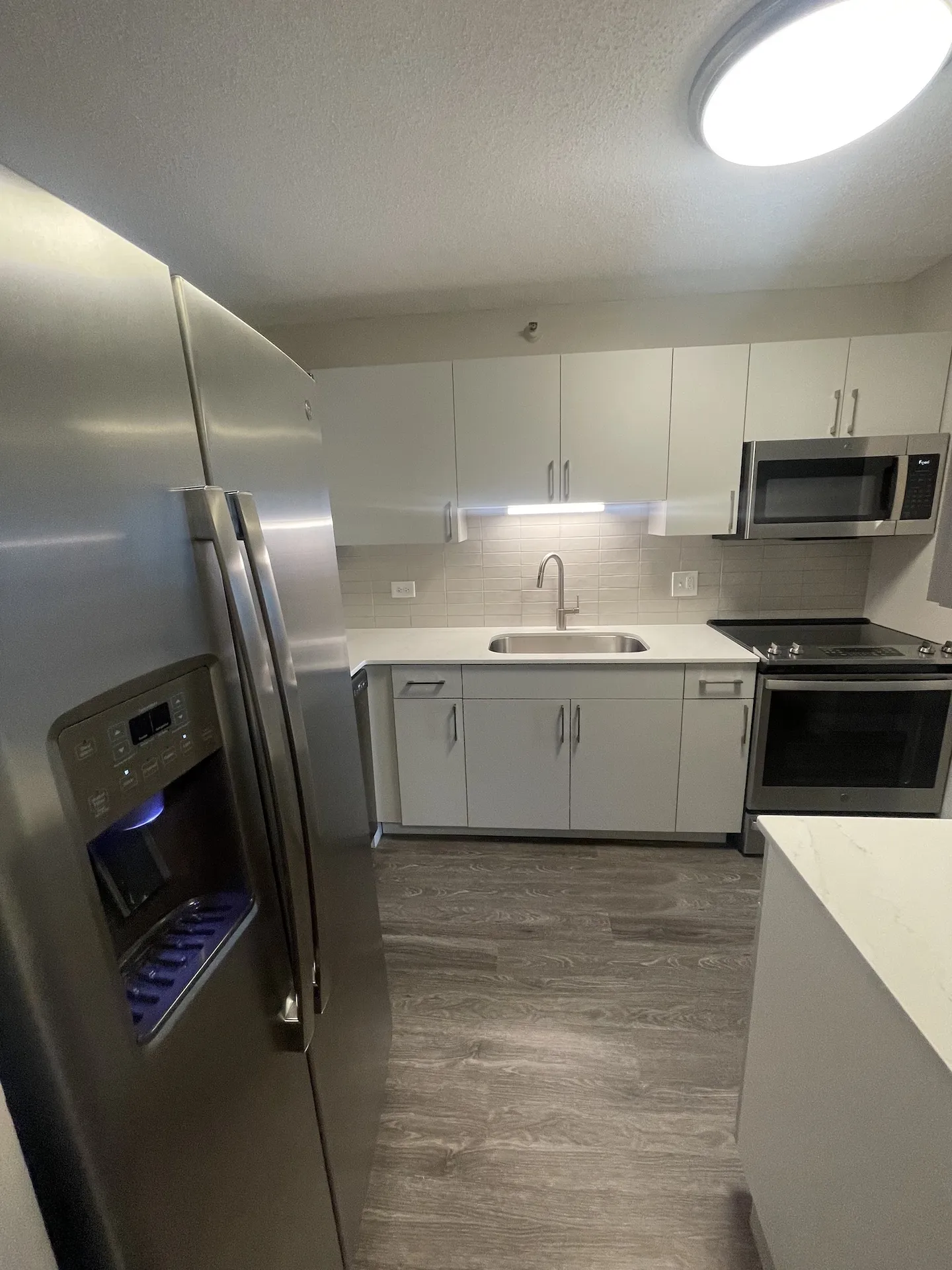 175 N Harbor Dr   60601 60601-unit#3302-Chicago-IL