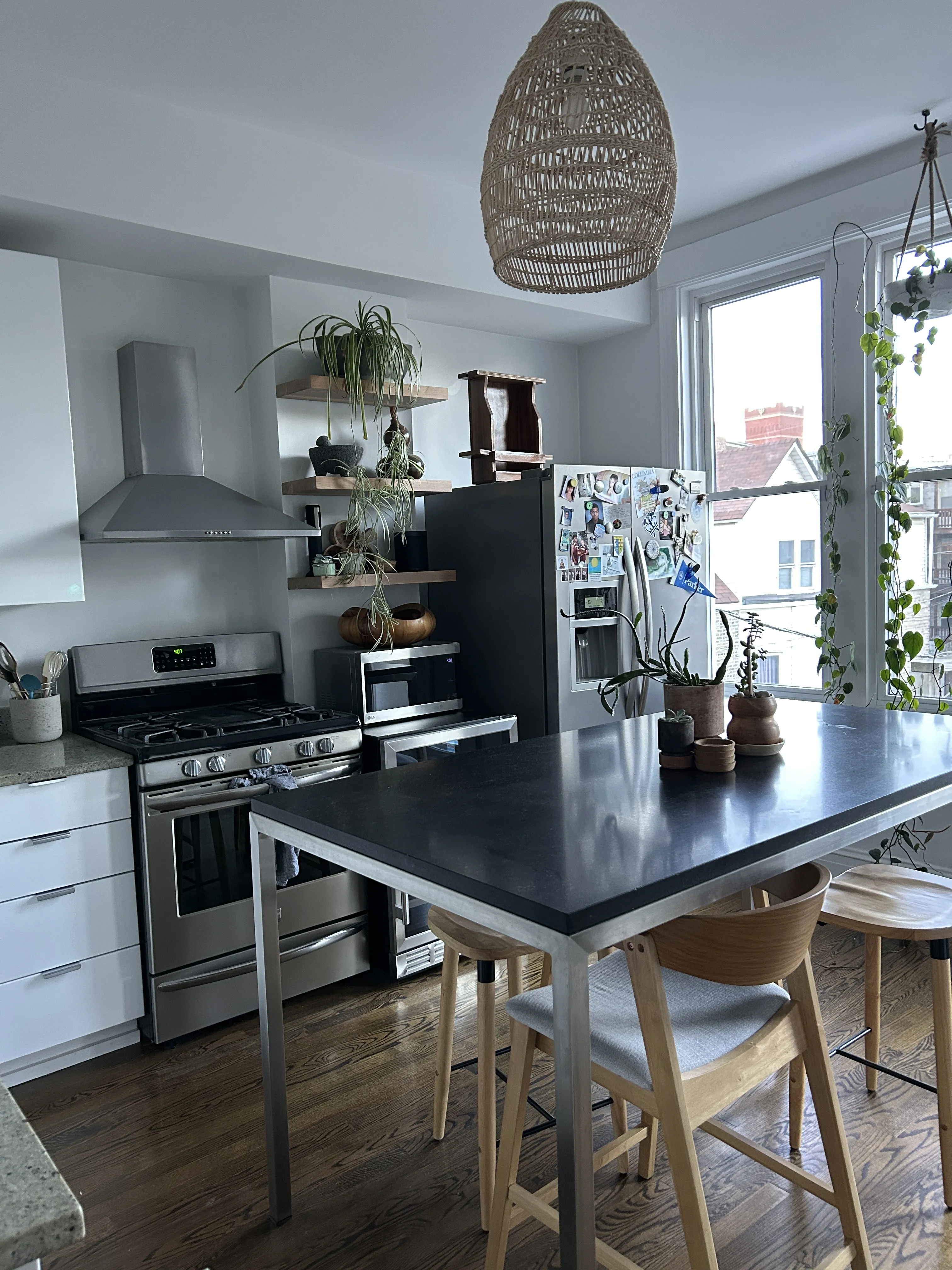 2854 W Dickens Ave   60647 60647-2854 W Dickens #2-unit#2-Chicago-IL