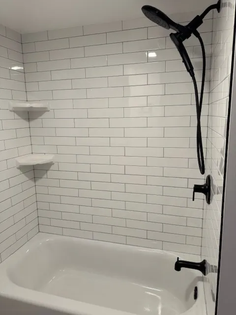 4200 N Damen Ave   60618 60618-4200 Damen-unit#G-Chicago-IL