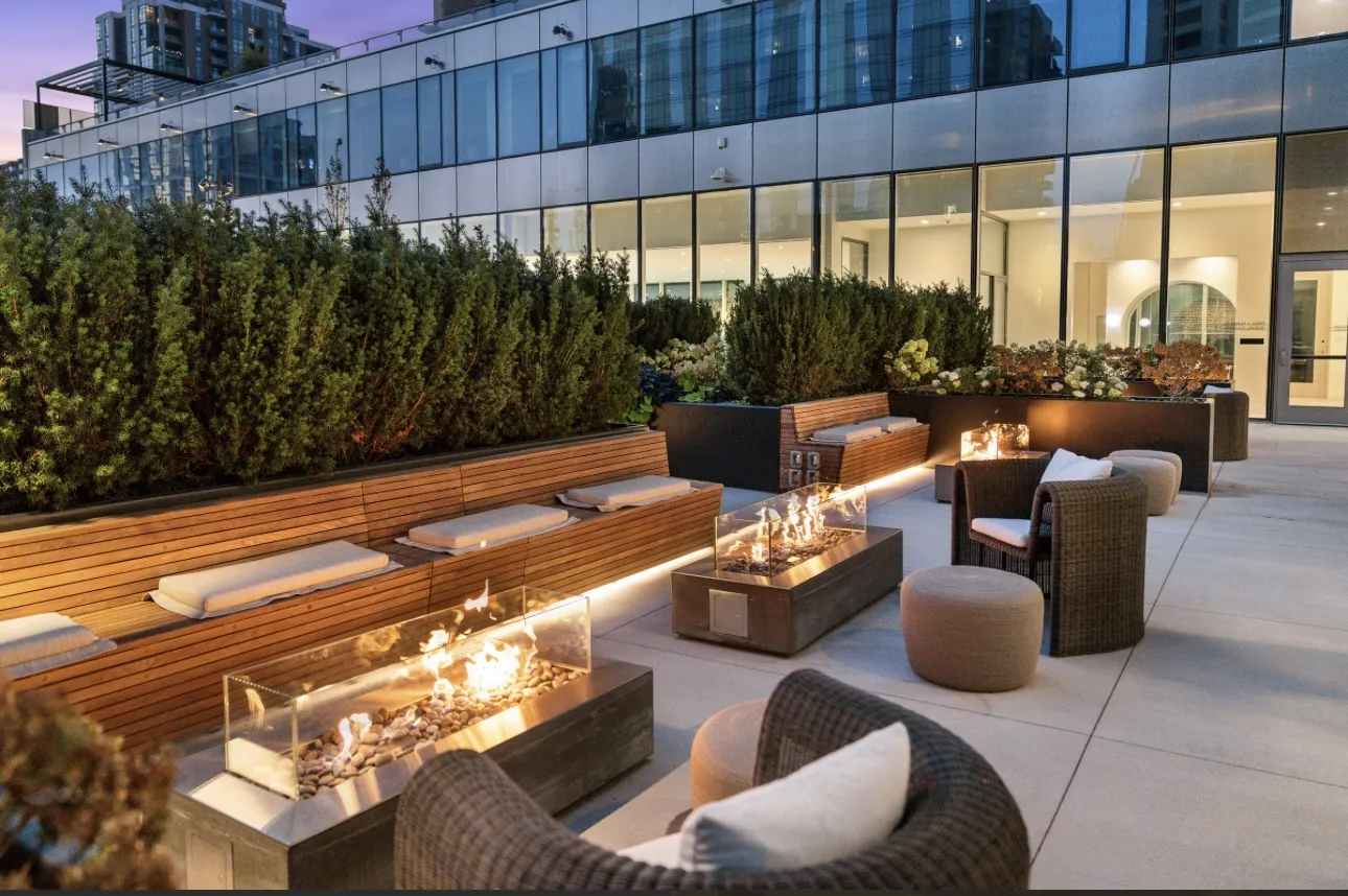 1000 S Michigan Ave   60605 60605-1000M-Chicago-IL