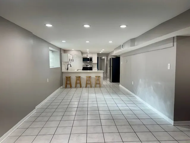 4200 N Damen Ave   60618 60618-4200 Damen-unit#G-Chicago-IL