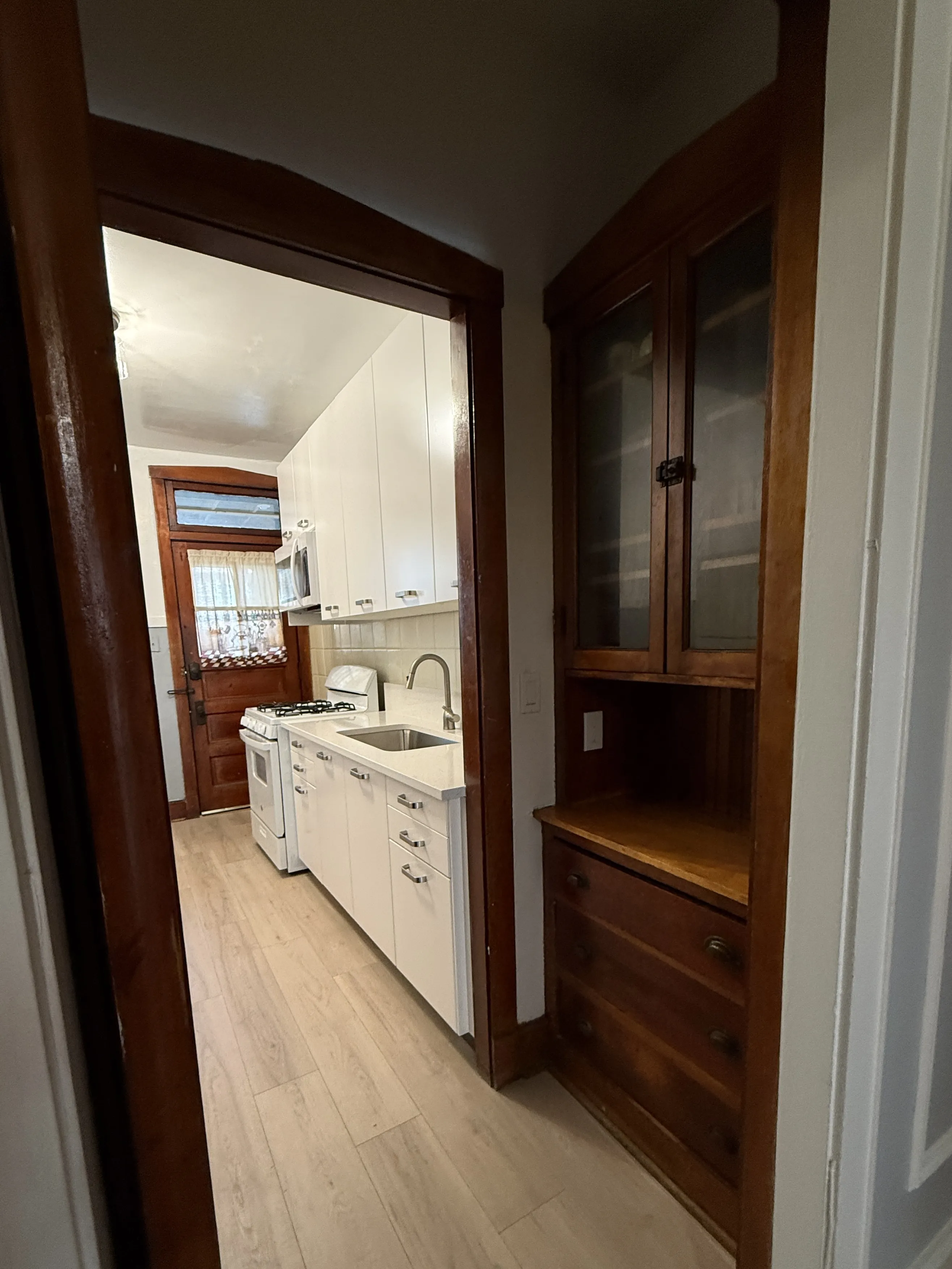 1506 W ROSEMONT AVE 60660-Rosemont Apartments-unit#2-E-Chicago-IL