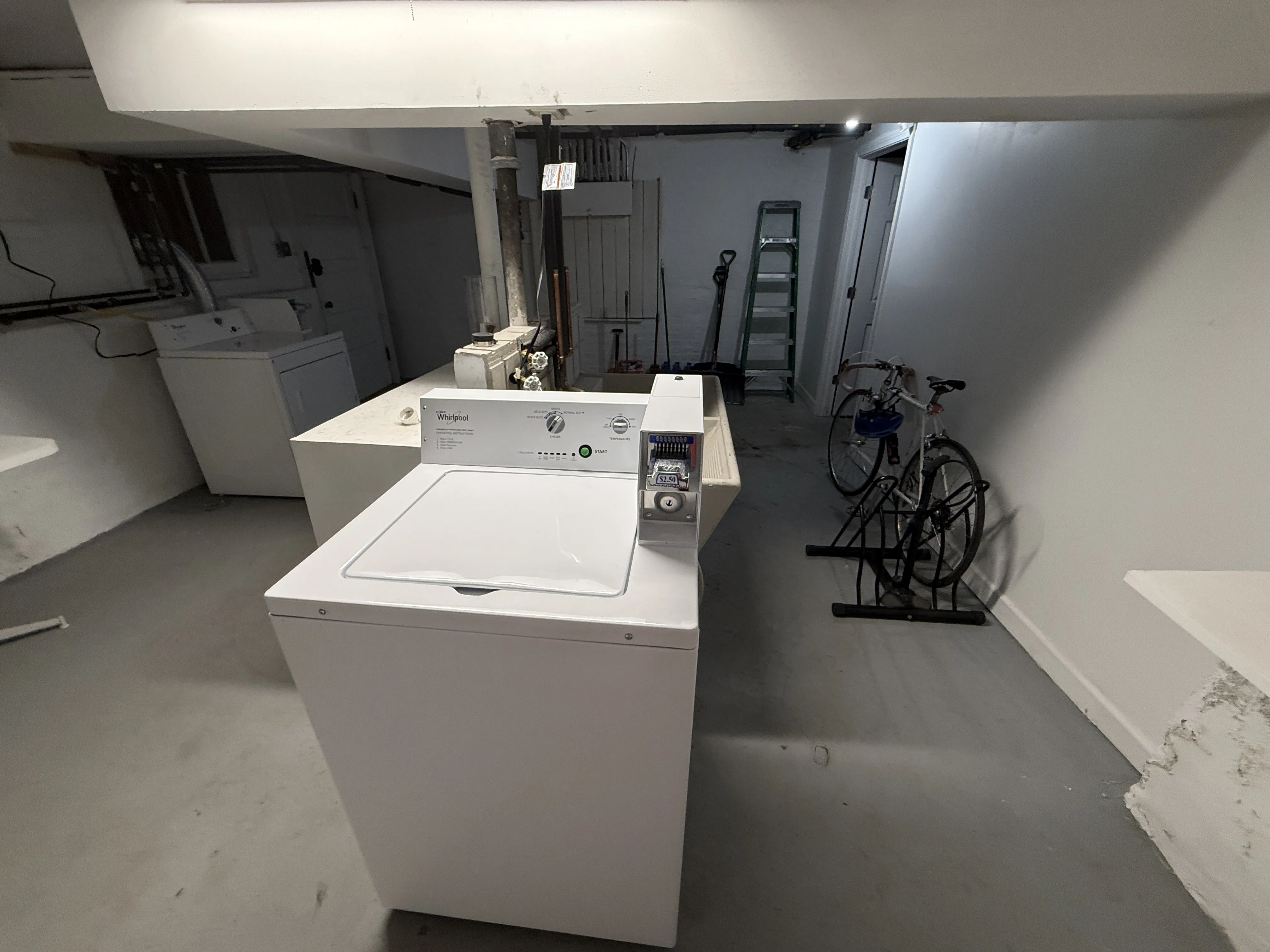 1506 W ROSEMONT AVE 60660-Rosemont Apartments-unit#2-E-Chicago-IL