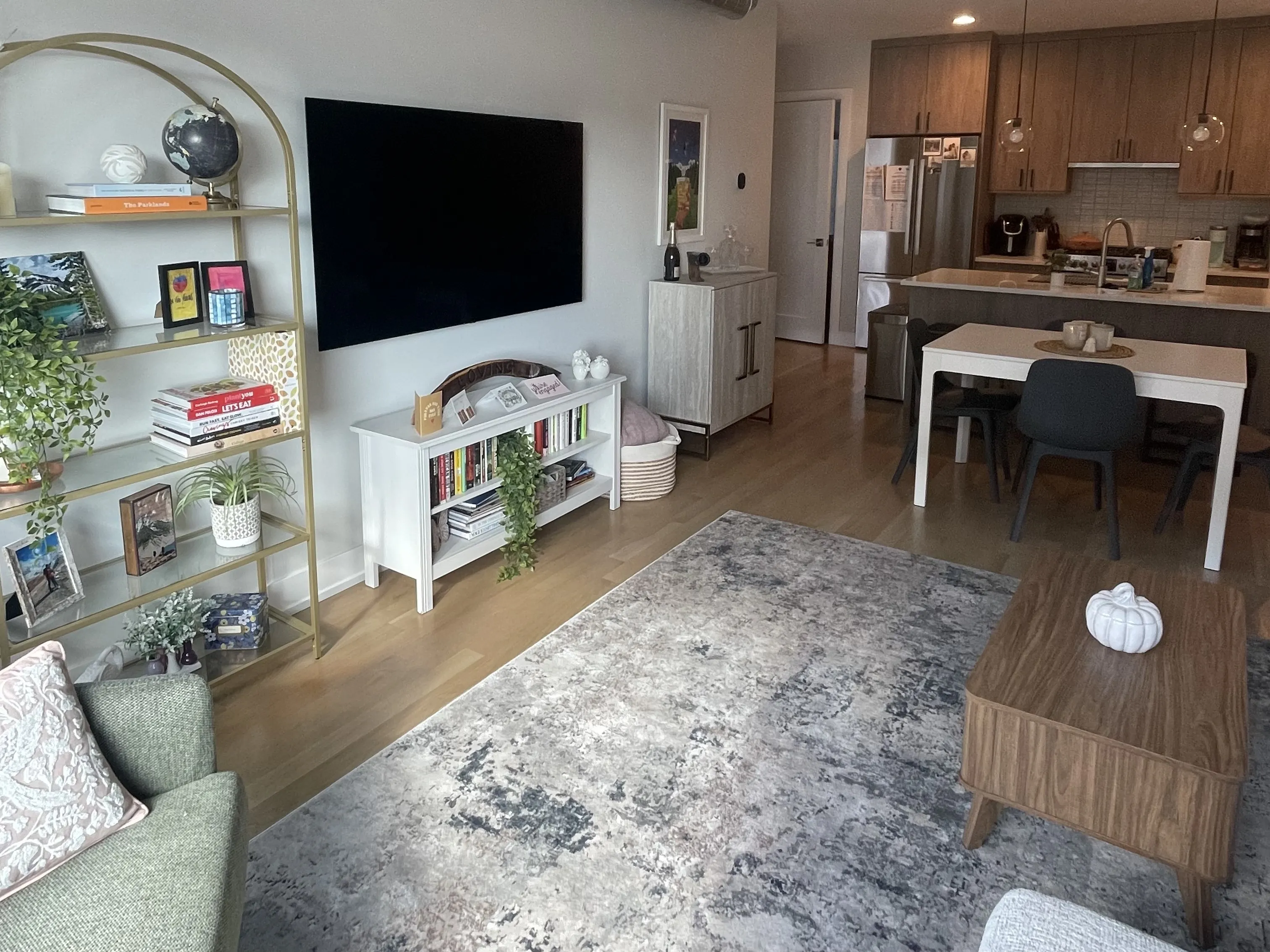 3208 N Southport Ave 60657 60657-unit#307-Chicago-IL