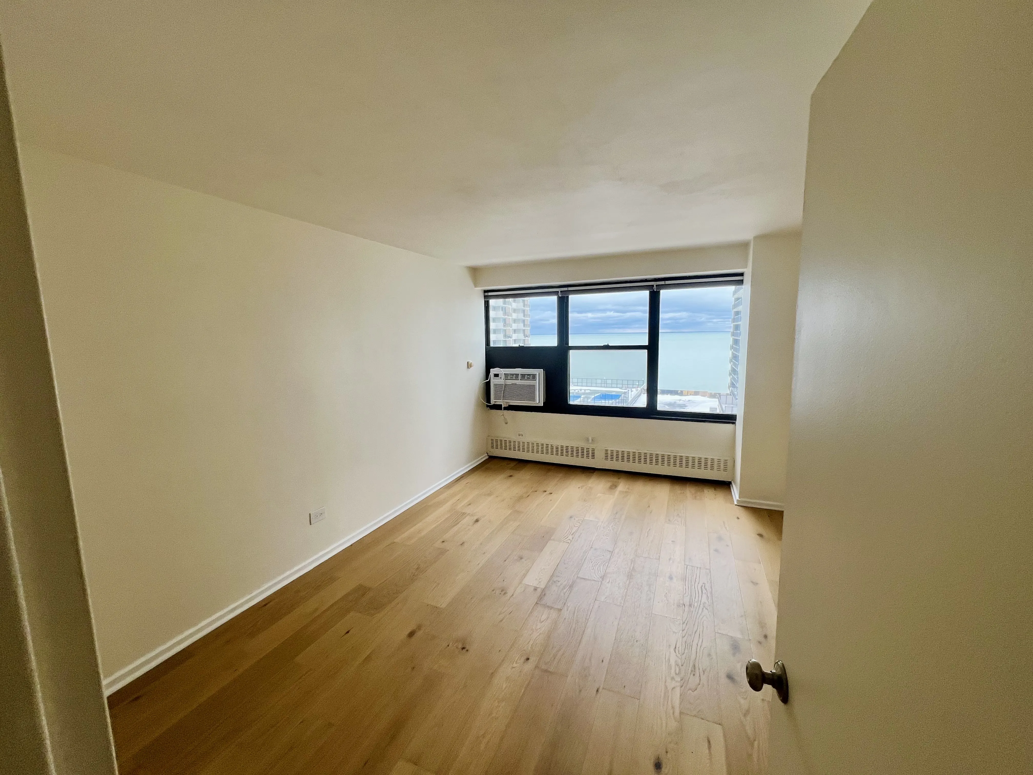 6030 N Sheridan Rd 60660 60660-Sixty Thirty-Chicago-IL