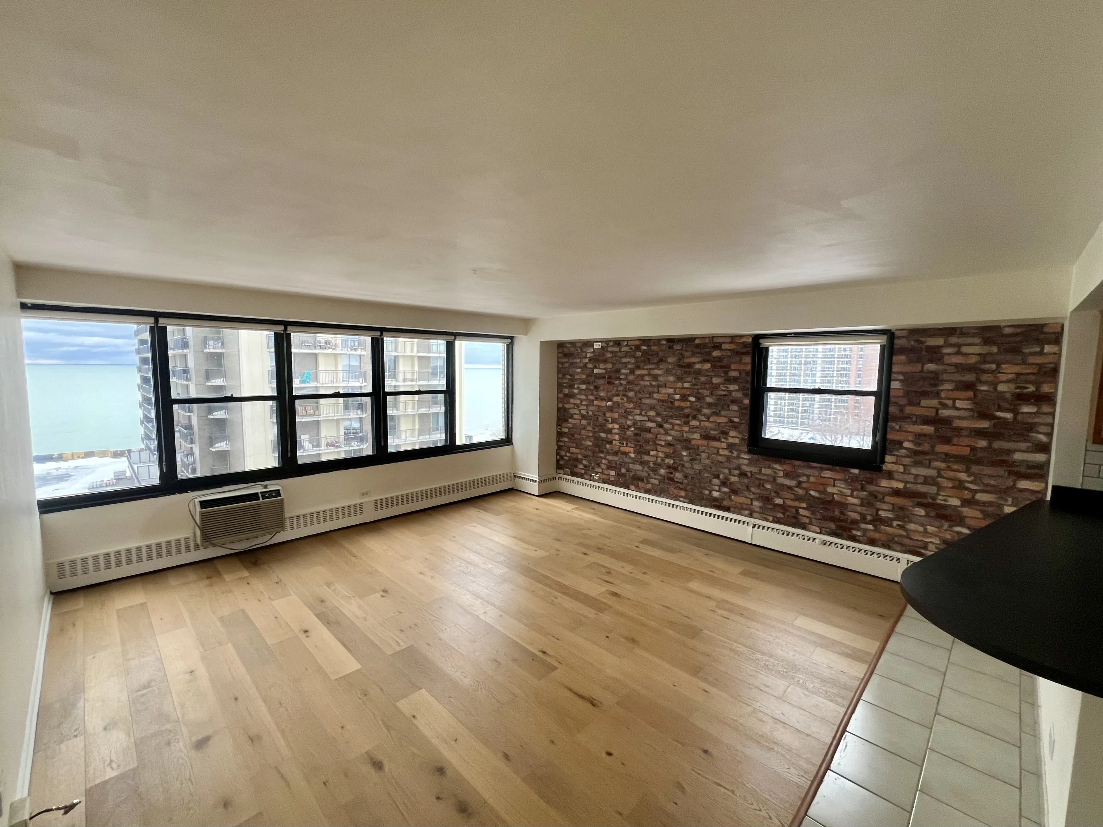 6030 N Sheridan Rd 60660 60660-Sixty Thirty-Chicago-IL