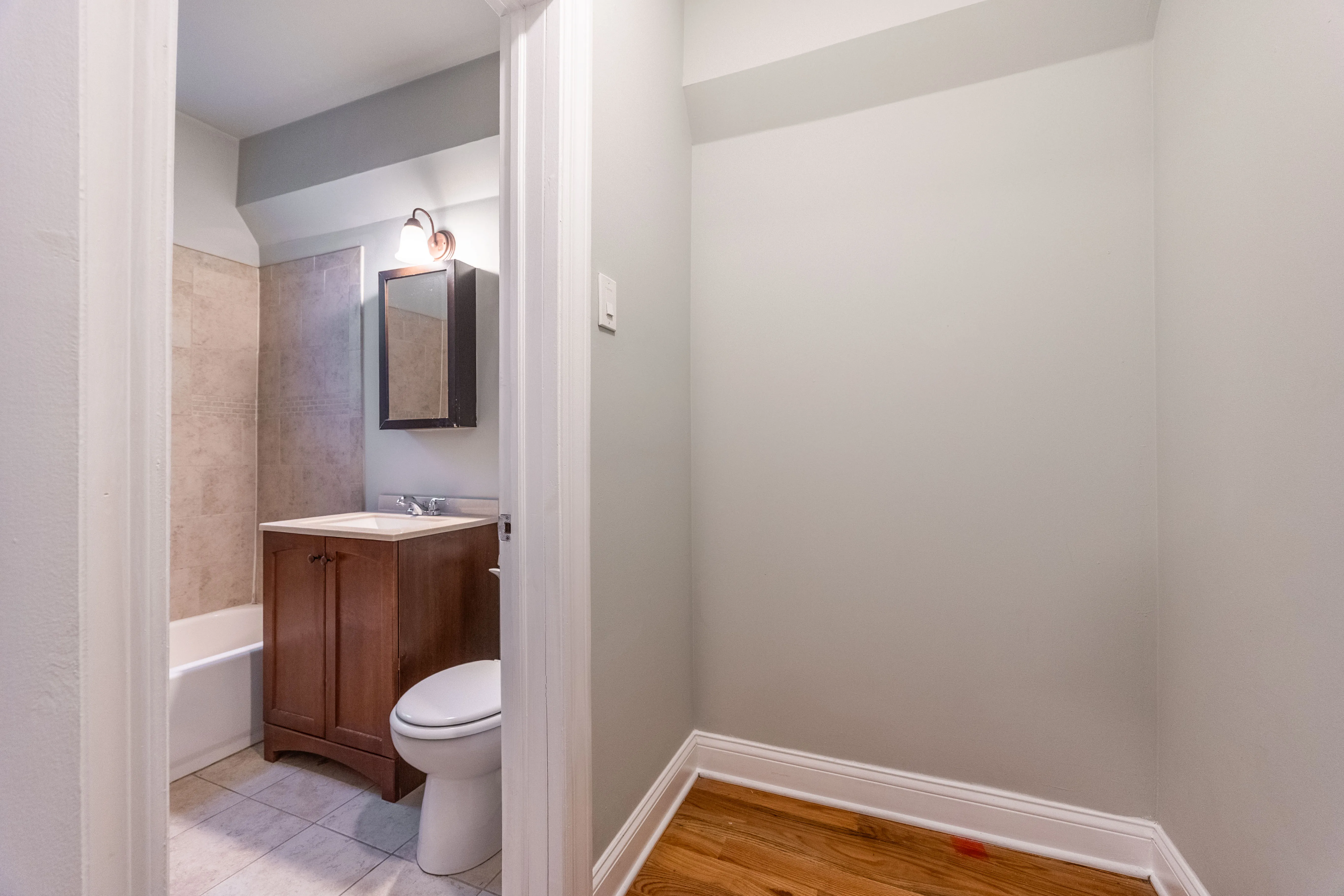 1164 N Dearborn St 60610 60610-unit#214-Chicago-IL