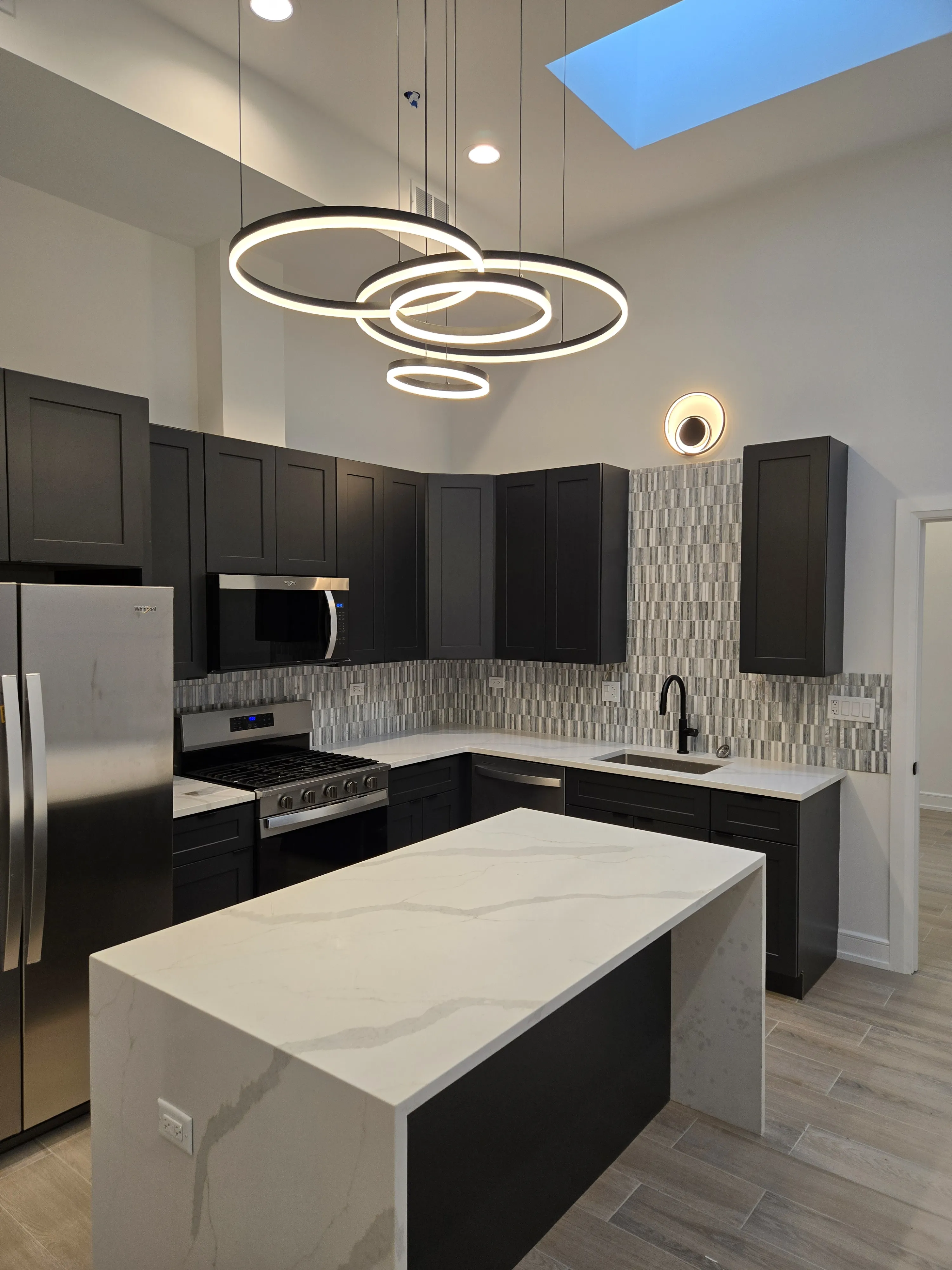2909 N Milwaukee Ave 60618 60618-Avondale-unit#2-Chicago-IL