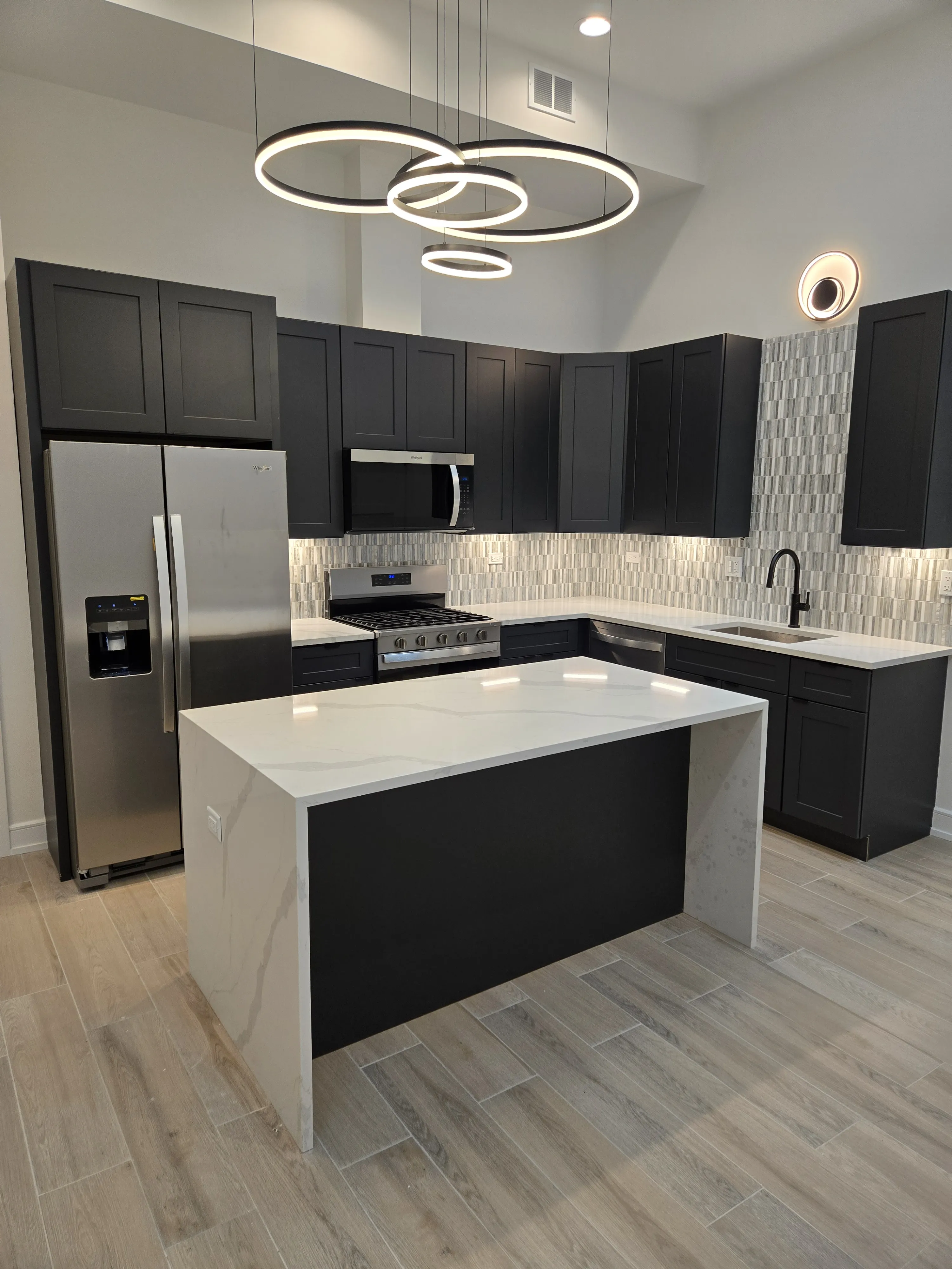 2909 N Milwaukee Ave 60618 60618-Avondale-unit#2-Chicago-IL