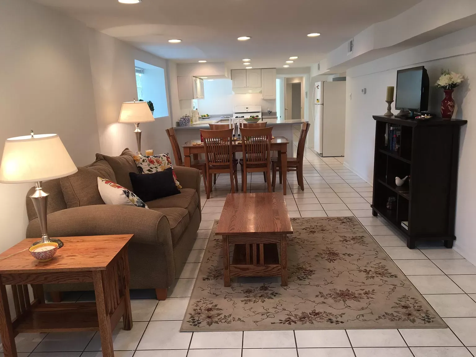 4200 N Damen Ave   60618 60618-4200 Damen-unit#G-Chicago-IL