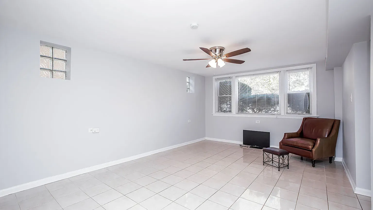 5439 W Schubert Ave 60639 60639-unit#BSMT-Chicago-IL