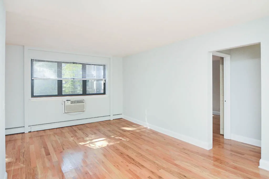 510 W Briar, , 60657 60657-unit#202-Chicago-IL