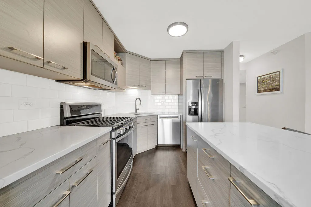 545 N Dearborn St   60654 60654-unit#2011-Chicago-IL