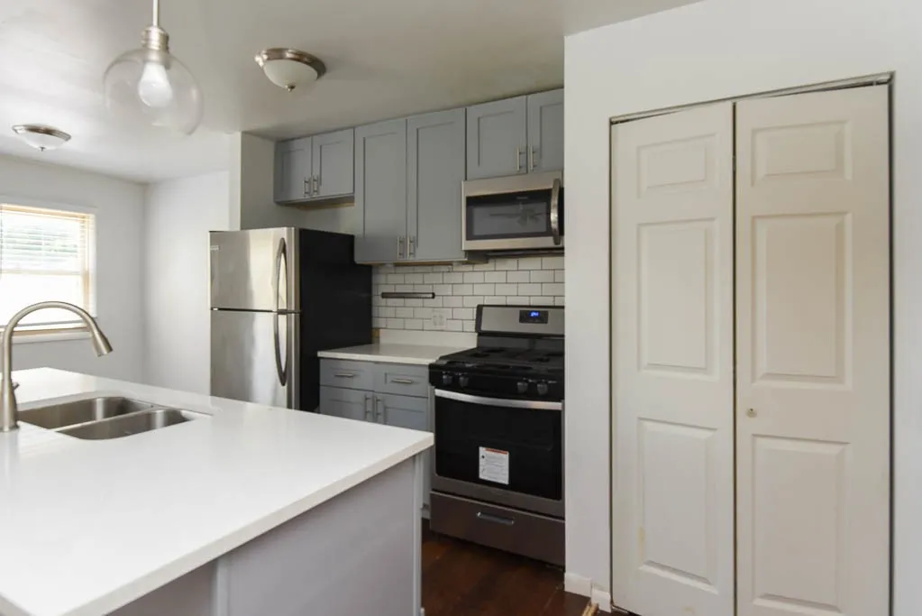 7319 N Rogers, ,  60626 60626-unit#102-Chicago-IL