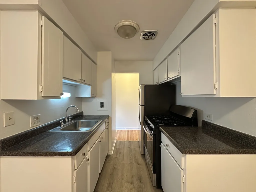 424 W Oakdale, , 60657 60657-unit#301-Chicago-IL