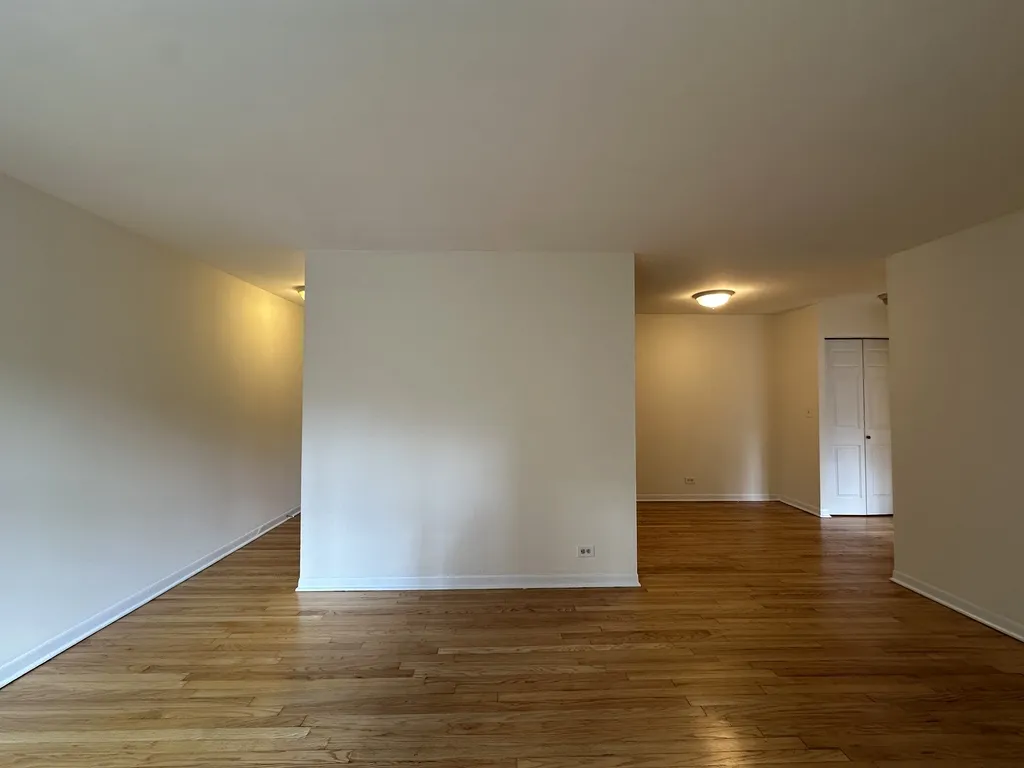 424 W Oakdale, ,  60657 60657-unit#301-Chicago-IL