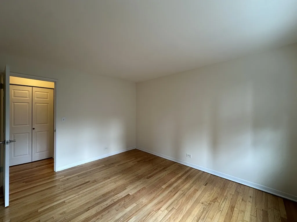 424 W Oakdale, ,  60657 60657-unit#301-Chicago-IL