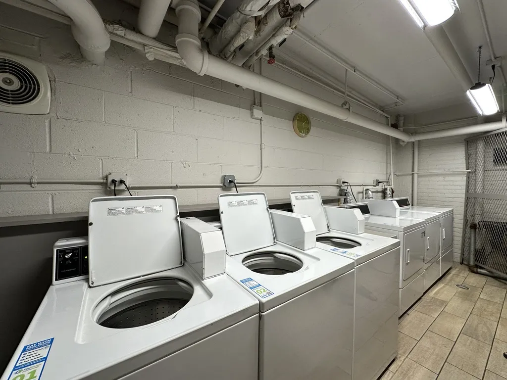 424 W Oakdale, ,  60657 60657-unit#301-Chicago-IL