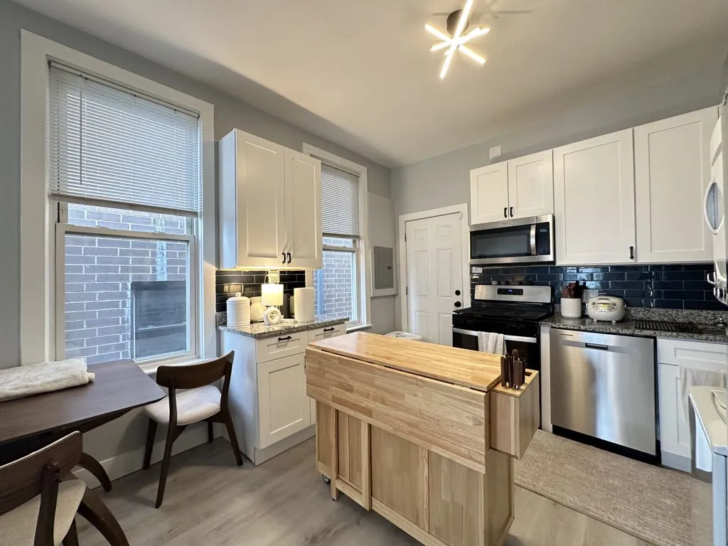 1333 W Walton, ,  60642 60642-unit#F4-Chicago-IL