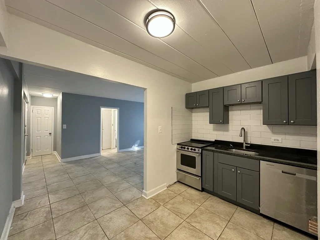 1360 W Touhy, , 60626 60626-unit#305-Chicago-IL