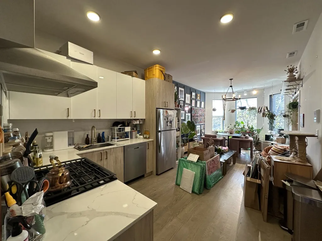 841 N Mozart, ,  60622 60622-unit#F4-Chicago-IL