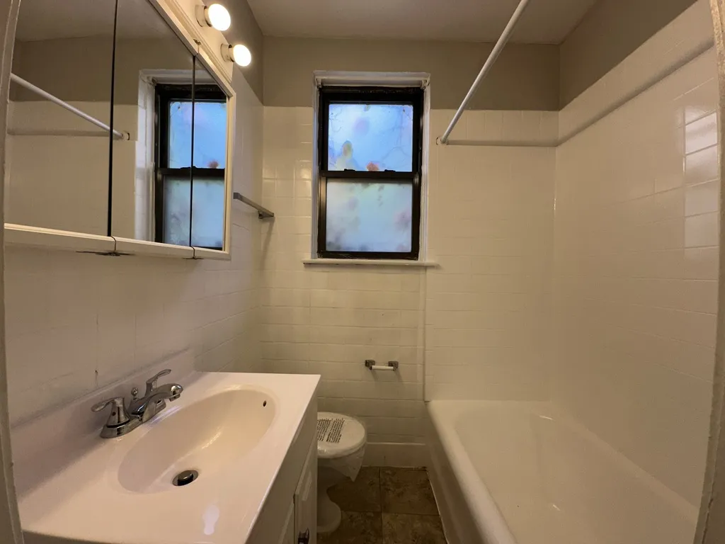 661 W Sheridan, ,  60613 60613-unit#105-Chicago-IL