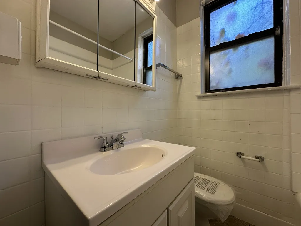 661 W Sheridan, ,  60613 60613-unit#105-Chicago-IL
