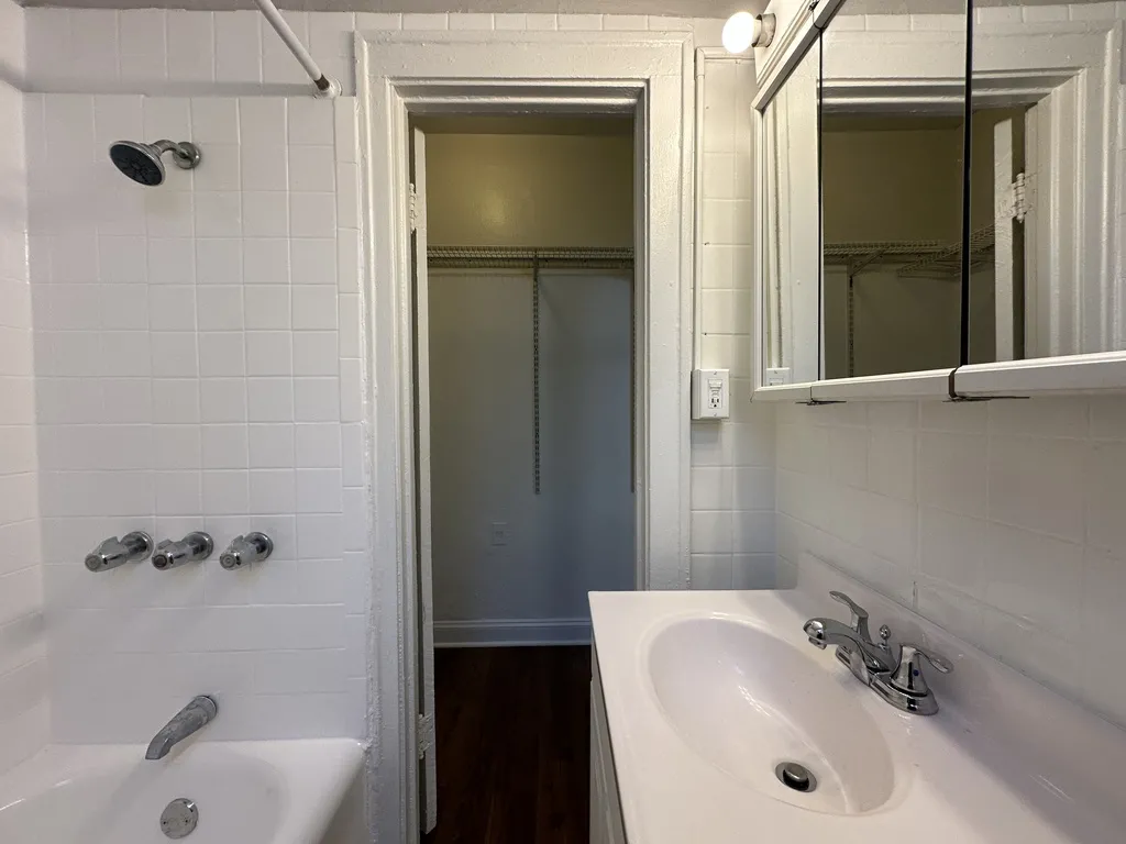 661 W Sheridan, ,  60613 60613-unit#105-Chicago-IL
