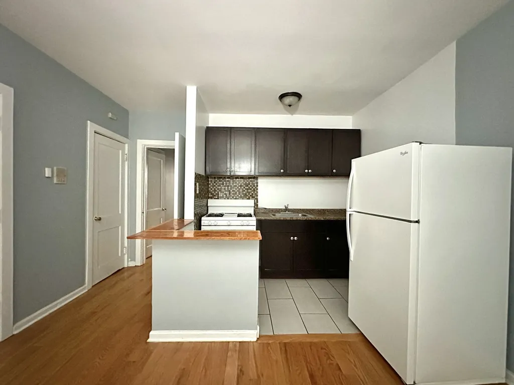 5662 N Ridge, ,  60660 60660-unit#C2-Chicago-IL