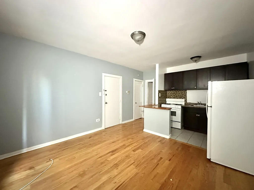 5662 N Ridge, ,  60660 60660-unit#C2-Chicago-IL