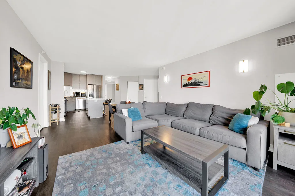 545 N Dearborn St   60654 60654-unit#2011-Chicago-IL