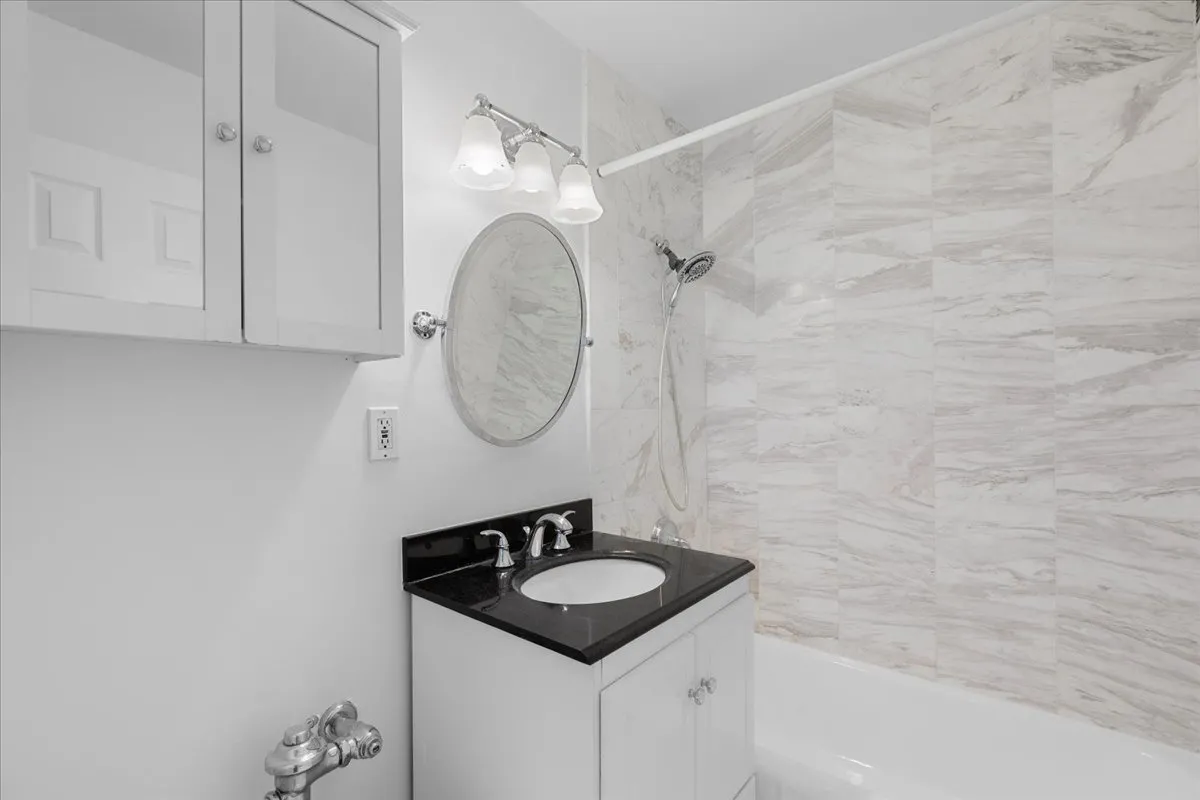 2970 N Lake Shore Dr   60657 60657-unit#6F-Chicago-IL