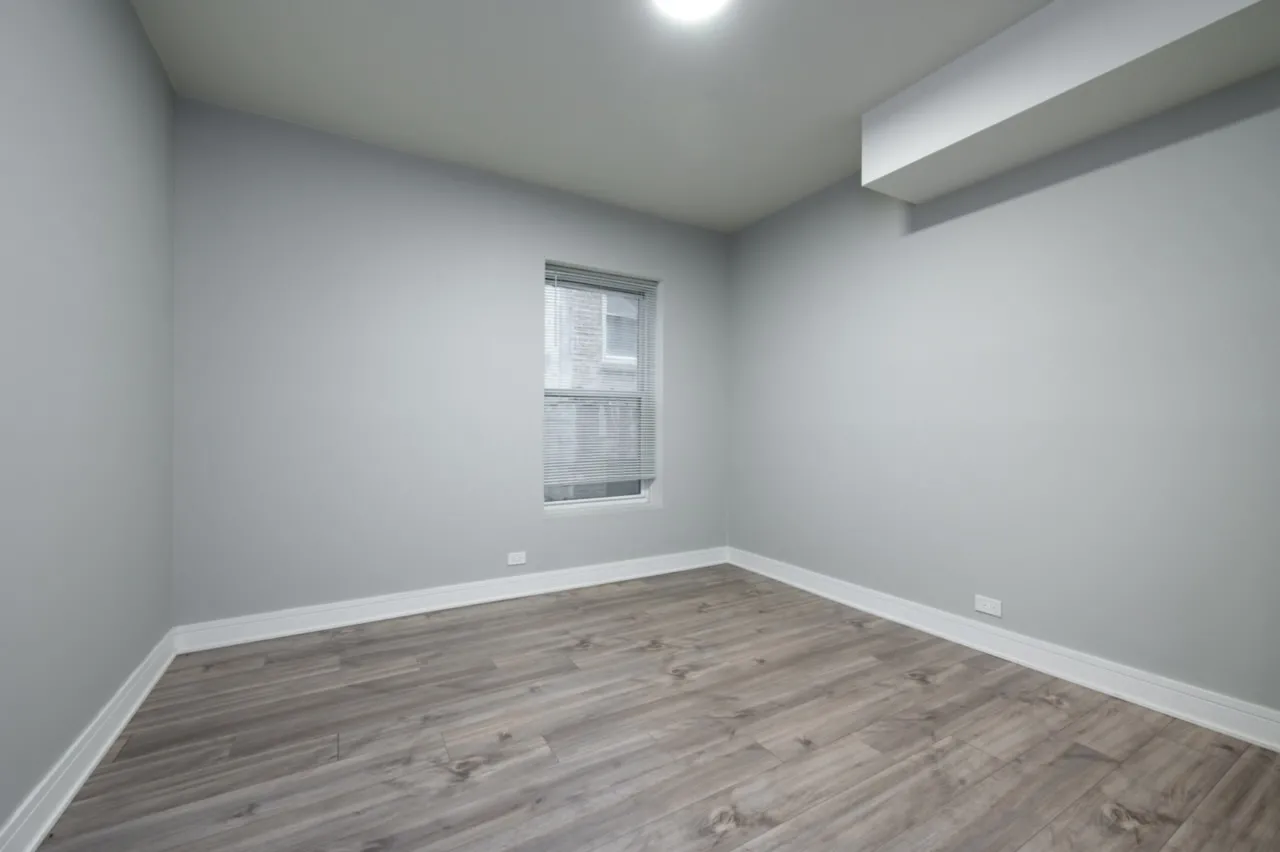 921 W Wilson Ave   60640 60640-unit#1W-Chicago-IL