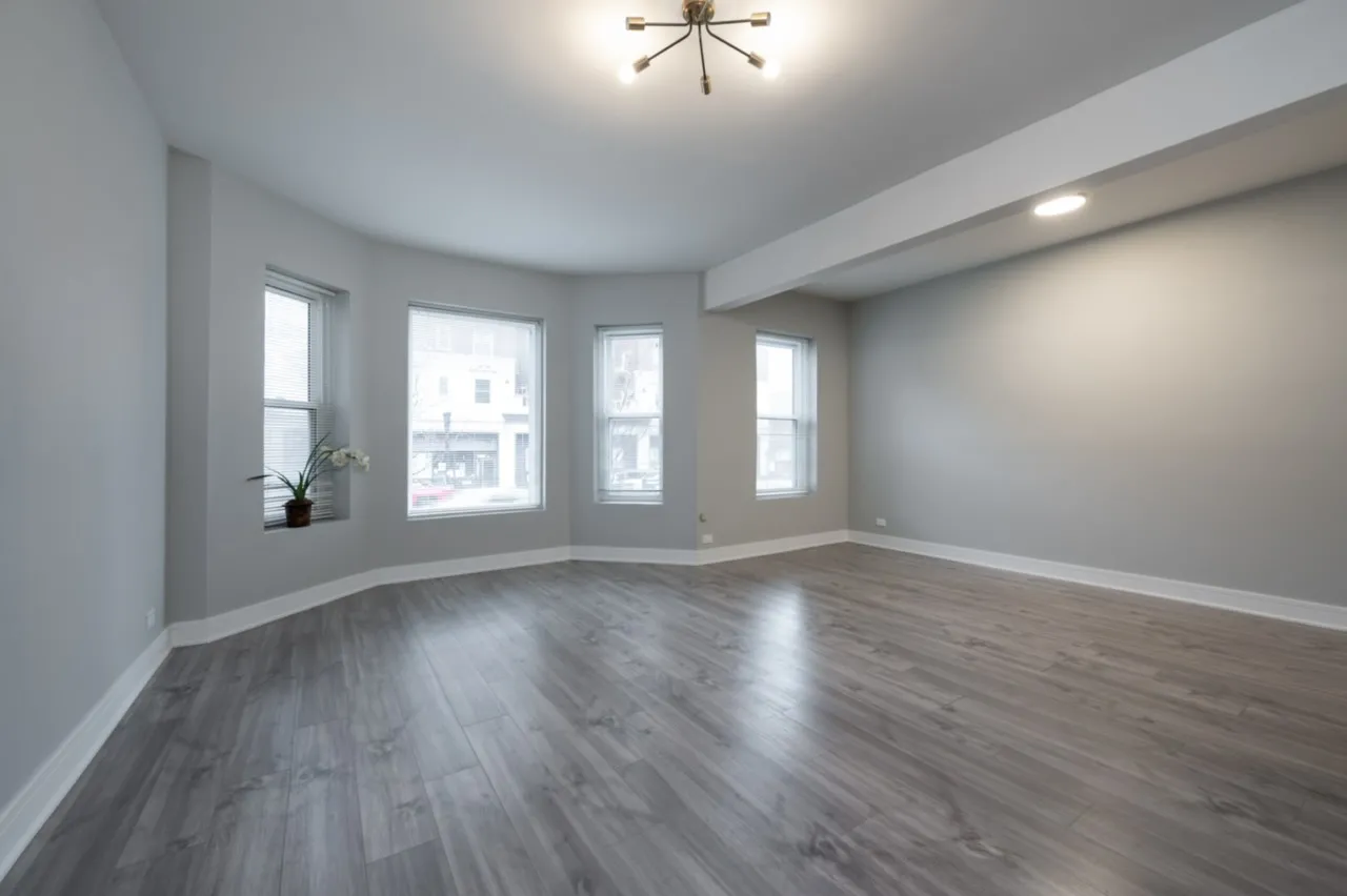 921 W Wilson Ave   60640 60640-unit#1W-Chicago-IL