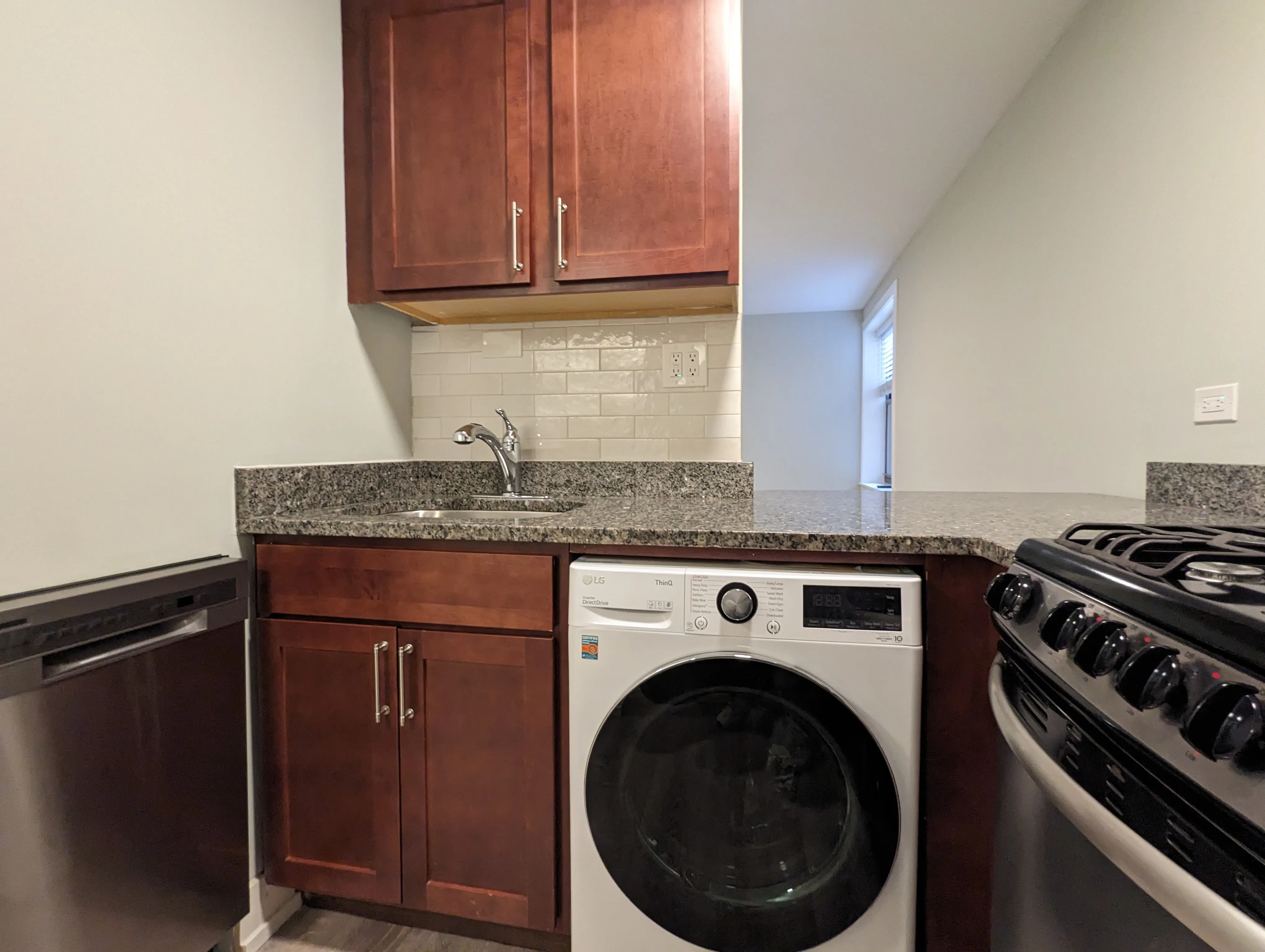 445 W Barry Ave   60657 60657-unit#323-Chicago-IL